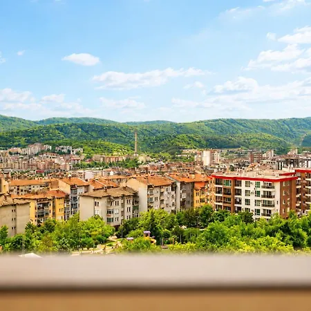 Vesta View- Panoramic Apartment With Free Parking In Veliko Tarnovo Apartment *